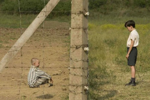 Fotogramma dal film Il bambino con il pigiama a righe
